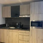 Studio indépendant proche centre et parking